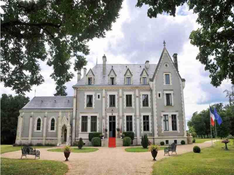 Chateau De Rancay Hotel Niherne Exterior photo